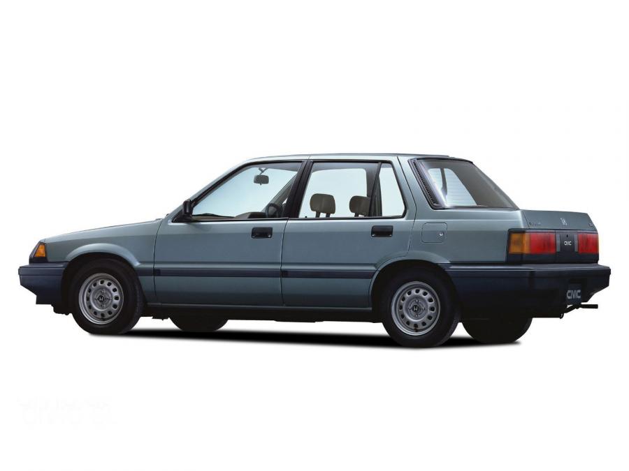 Honda Civic Sedan 1983 года  (фото 5 из 9)